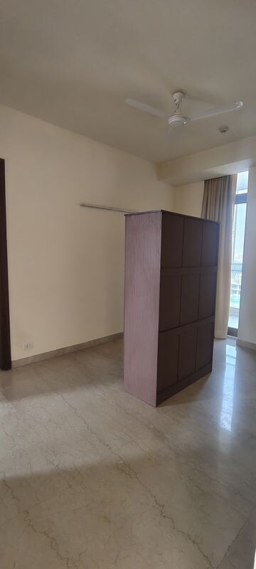 Room in 4 BHK Apartment at M3M Golf Estate, Sector 65 – for Sale