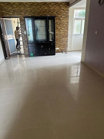 Room in 5 BHK Villa at Sector 26 – for Sale