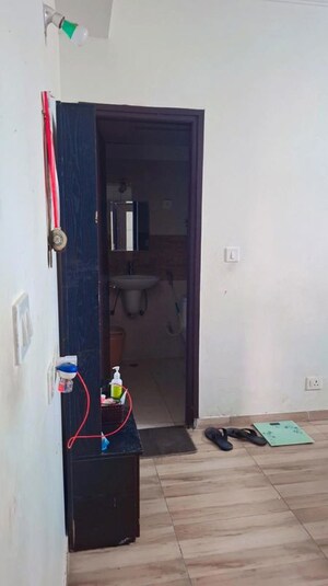 Furnished Amenities in 5 BHK Villa at Sector 26 – for Sale