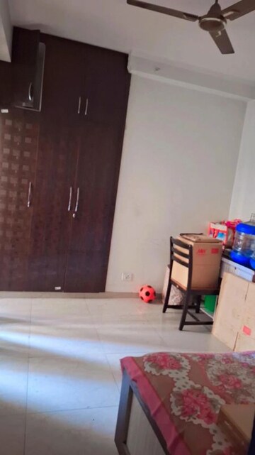 Furnished Amenities in 5 BHK Villa at Sector 26 – for Sale