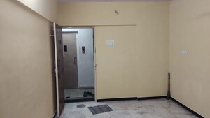 Room in 1 BHK Apartment at Jivan Vihar, Bhandup East – for Rent