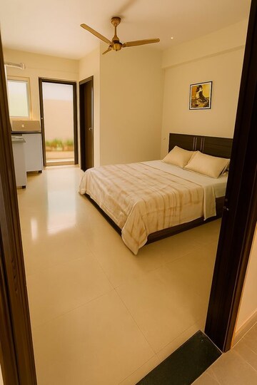 Bedroom in 1 RK Builder Floor at Unitech Infospace, Sector 21 – for Rent