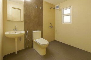 Bathroom in 1 RK Builder Floor at Unitech Infospace, Sector 21 – for Rent
