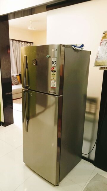 Furnished Amenities in 1 BHK Apartment at Amanora Gold Towers, Hadapsar – for Rent