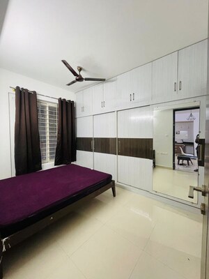 Room in 2 BHK Builder Floor at Hsr Layout – for Rent