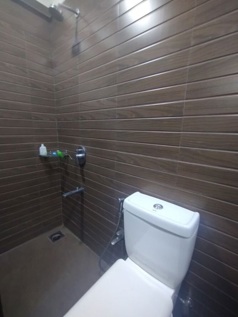 Bathroom, ambrosial-kesarban 3 Bedroom 950 Sq.Ft. Apartment In Santacruz East Mumbai 9963385