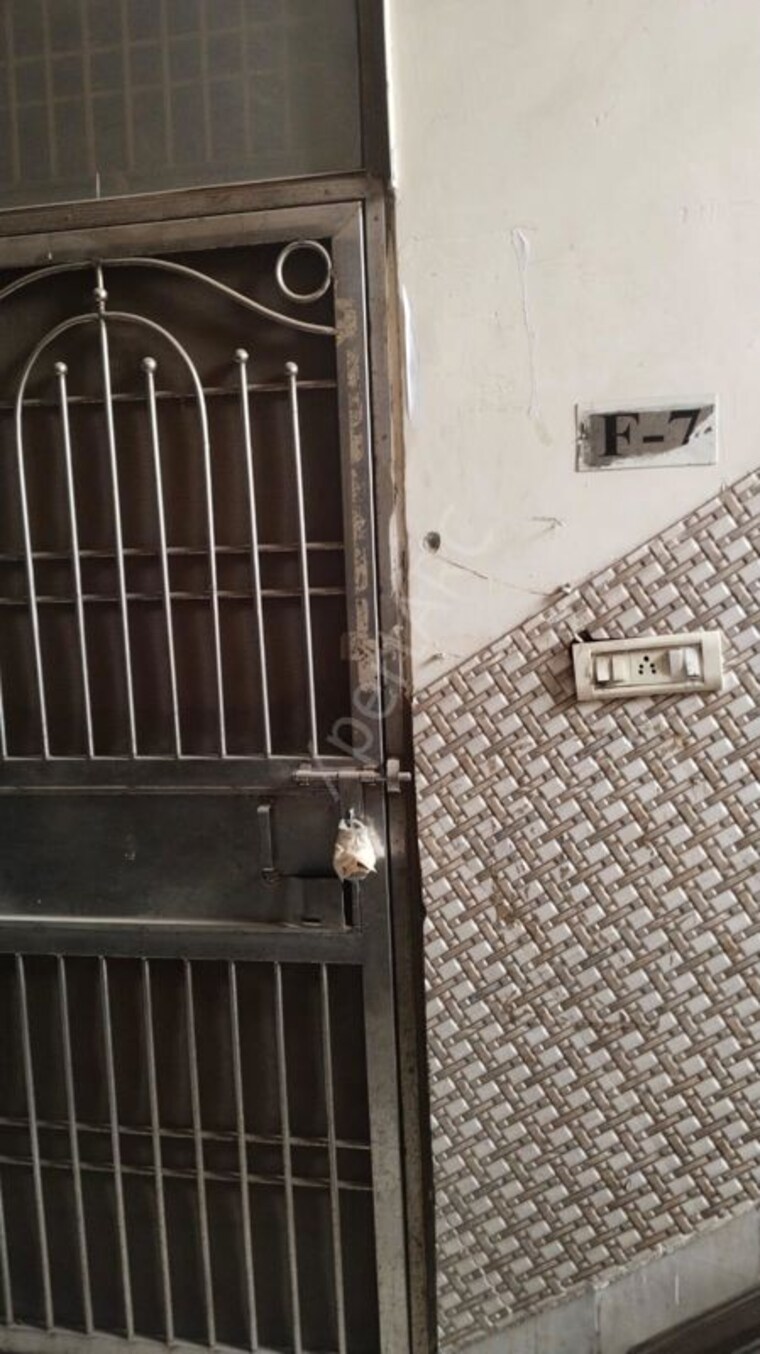 Balcony, dlf-dilshad-plaza 1 Bedroom 450 Sq.Ft. Builder Floor In Shalimar Garden Ghaziabad 9922638