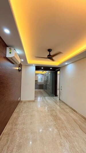Room in 2 BHK Apartment at M3M Marina, Sector 68 – for Sale