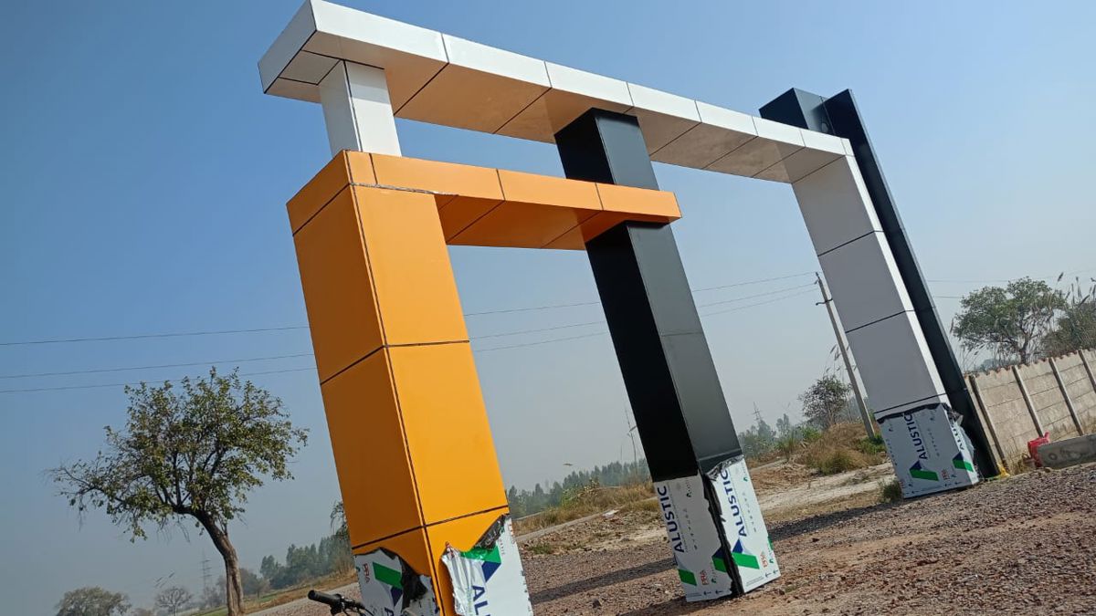 Plot For Sale in Chhatikara