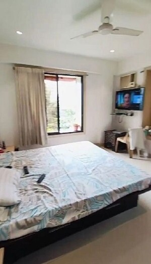 Bedroom in 3 BHK Apartment at Sindhi Society, Chembur – for Rent