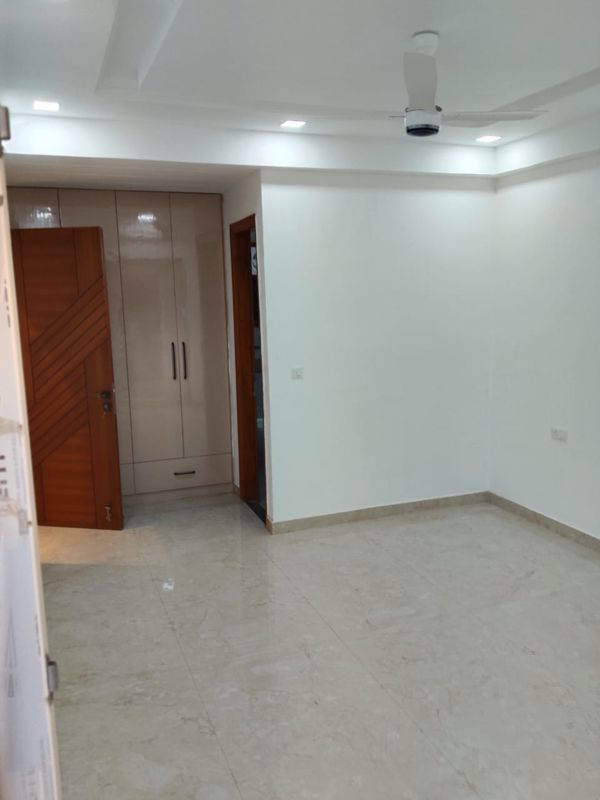 4 BHK + Pooja Room,Study Room 2500 Sq.Ft. Builder Floor in Ansal Plaza Sector-23
