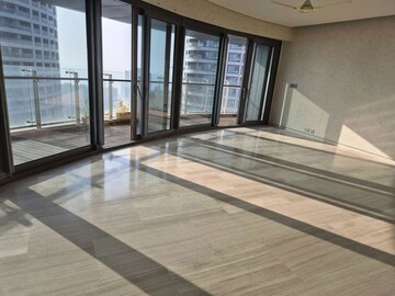 Room in 3 BHK Apartment at Lodha World Crest, Worli – for Rent