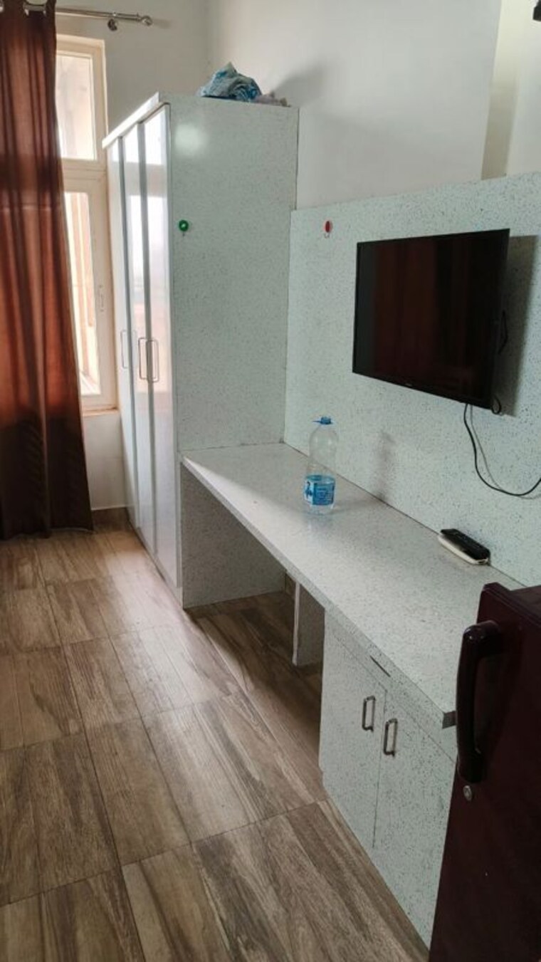 Bathroom, paramount-golfforeste 1 Bedroom 435 Sq.Ft. Apartment In Zeta I Greater Noida Greater Noida 9963453