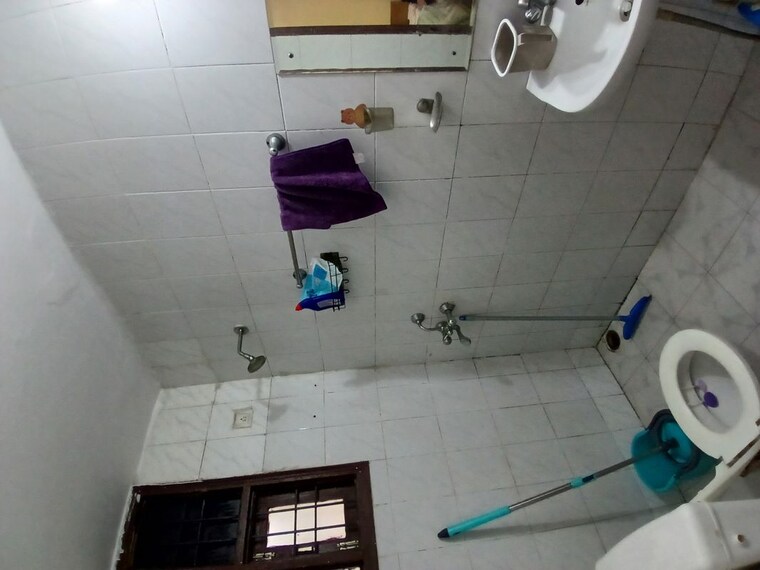 Bathroom, vip road 2 Bedroom 1000 Sq.Ft. Apartment In Vip Road Zirakpur 9963473