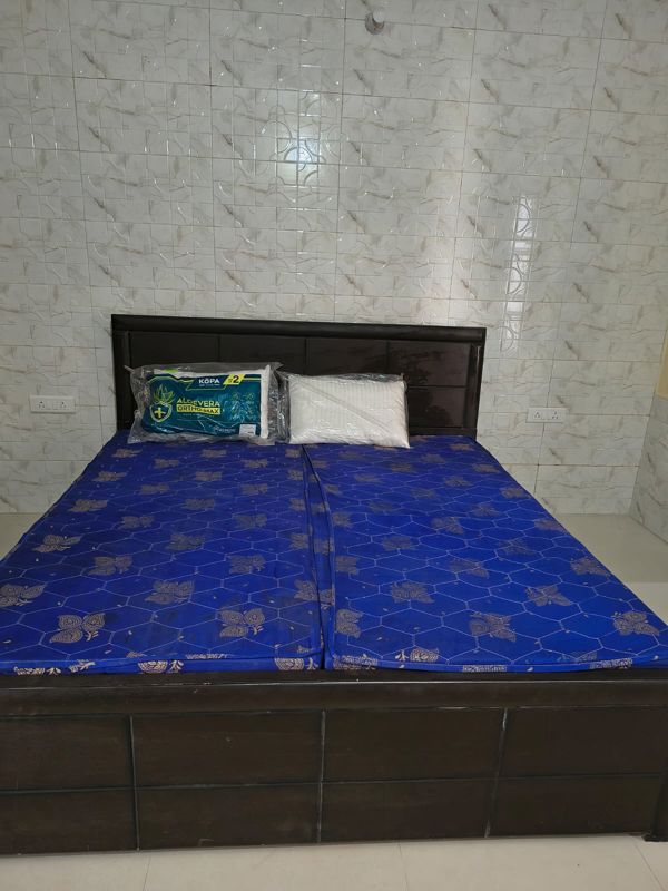 1 RkBuilder Floor For Rent in Ansal Plaza Sector-23