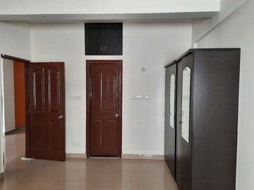 Room in 3 BHK Apartment at Saritha Elegance, Marathahalli – for Rent