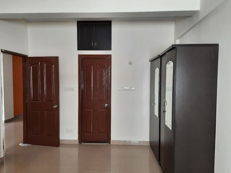 Room, saritha-elegance 3 Bedroom 1500 Sq.Ft. Apartment In Marathahalli Bangalore 9963472