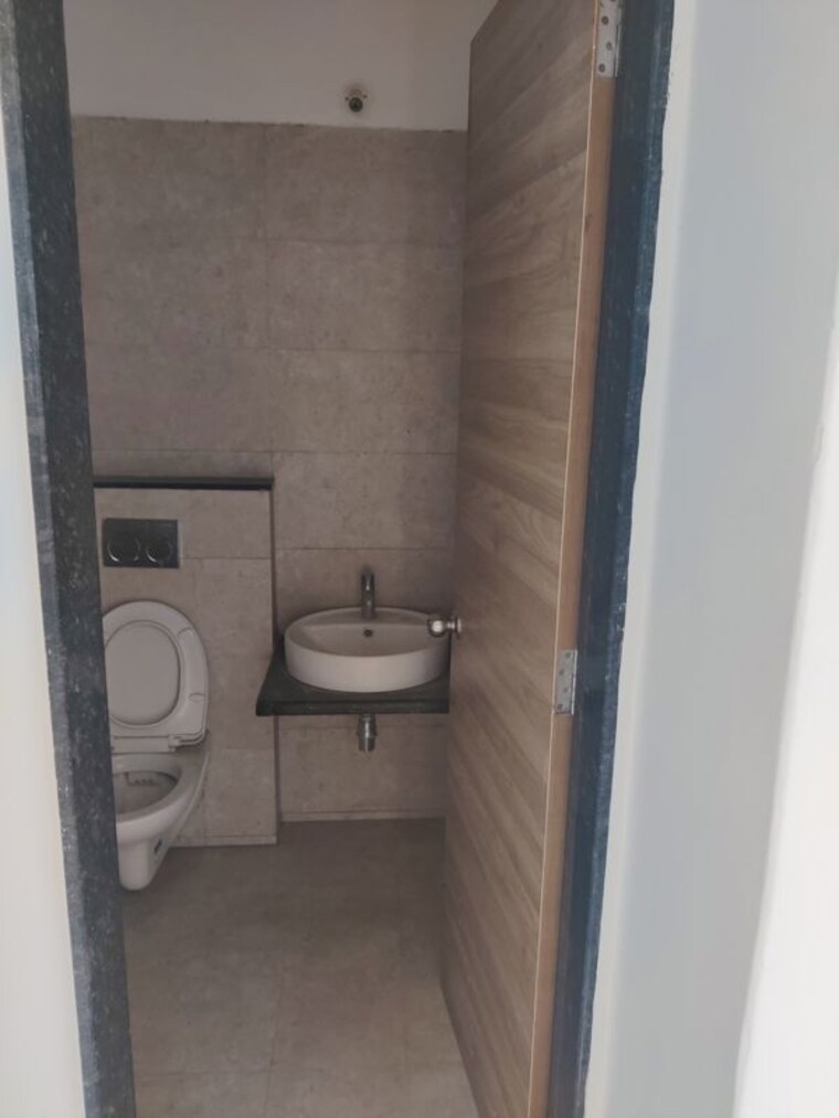 Bathroom, ravima-newton-homes 2.5 Bedroom 1280 Sq.Ft. Apartment In Hadapsar Pune 9963445