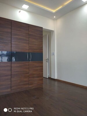 Master Bedroom in 3 BHK Apartment at Sheth Polaris, Goregaon West – for Rent