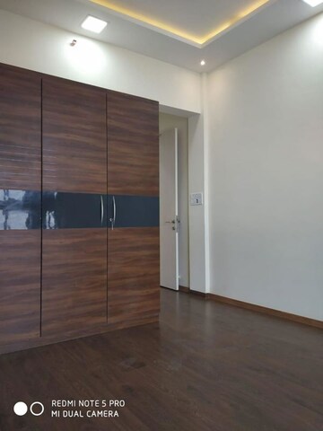 Master Bedroom in 3 BHK Apartment at Sheth Polaris, Goregaon West – for Rent