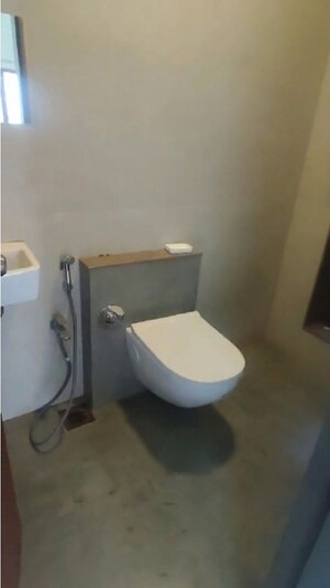 Bathroom in 3 BHK Apartment at Geetanjali Heritage, Chembur – for Rent