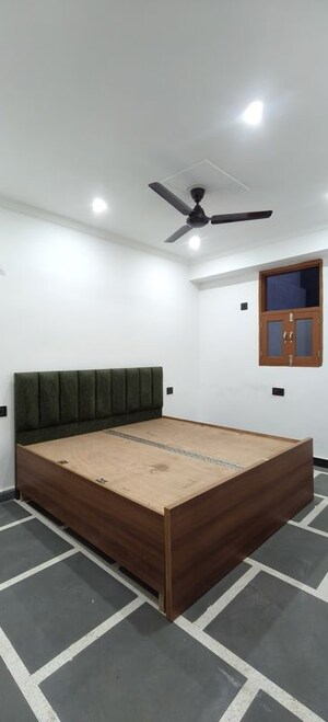 Bedroom in 1.5 BHK Builder Floor at Unitech Infospace, Sector 21 – for Rent