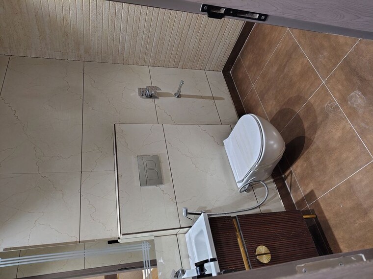 Bathroom, lion-green-valley 3 Bedroom 150 Sq.Yd. Builder Floor In Sohna Sector 35 Gurgaon 9963538