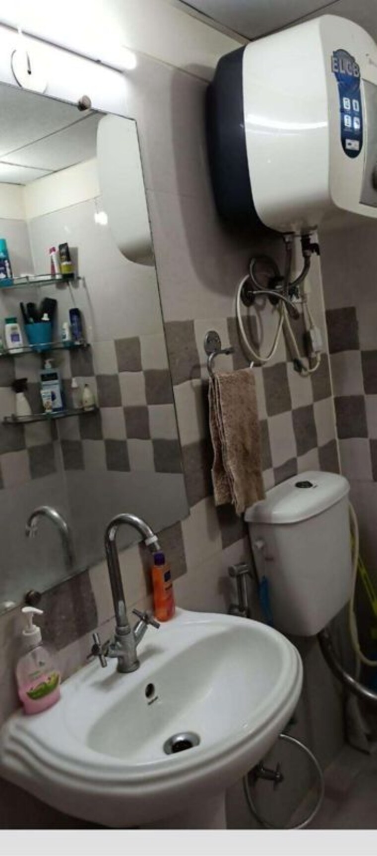 Bathroom, gaur-atulyam 2 Bedroom 955 Sq.Ft. Apartment In Omicron I Greater Noida Greater Noida 9963559