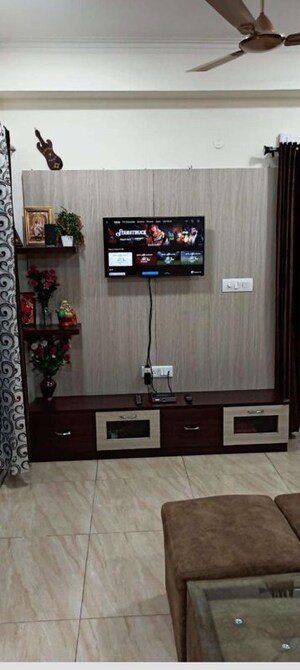 Furnished Amenities in 2 BHK Apartment at Gaur Atulyam, Omicron I Greater Noida – for Rent