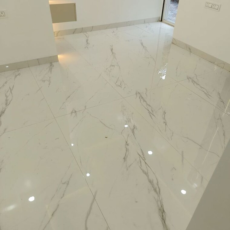 Room, sector 19b dwarka 3 Bedroom 2000 Sq.Ft. Apartment In Sector 19b Dwarka Delhi 9963514