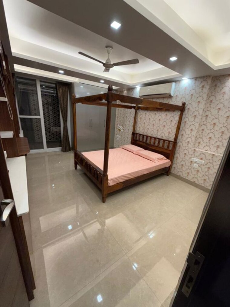 Room, ansal-plaza-sector-23 4 Bedroom 3500 Sq.Ft. Builder Floor In Sector 23 Gurgaon 9963561
