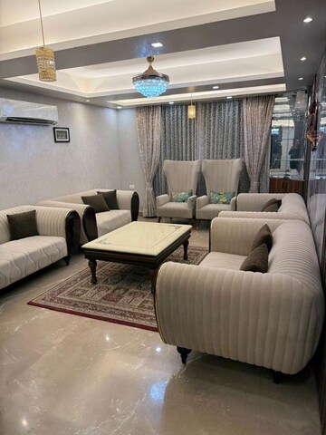 Living Room in 4 BHK Builder Floor at Ansal Plaza Sector-23, Sector 23 – for Rent