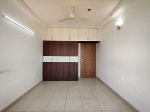 Room in  Apartment at Bhartiya City, Thanisandra Main Road – for Rent
