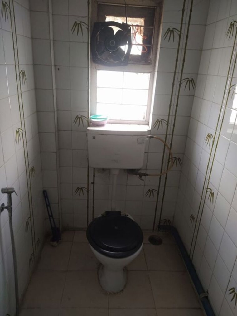 Bathroom, bhusari colony 1 RK 351 Sq.Ft. Apartment In Bhusari Colony Pune 9963430