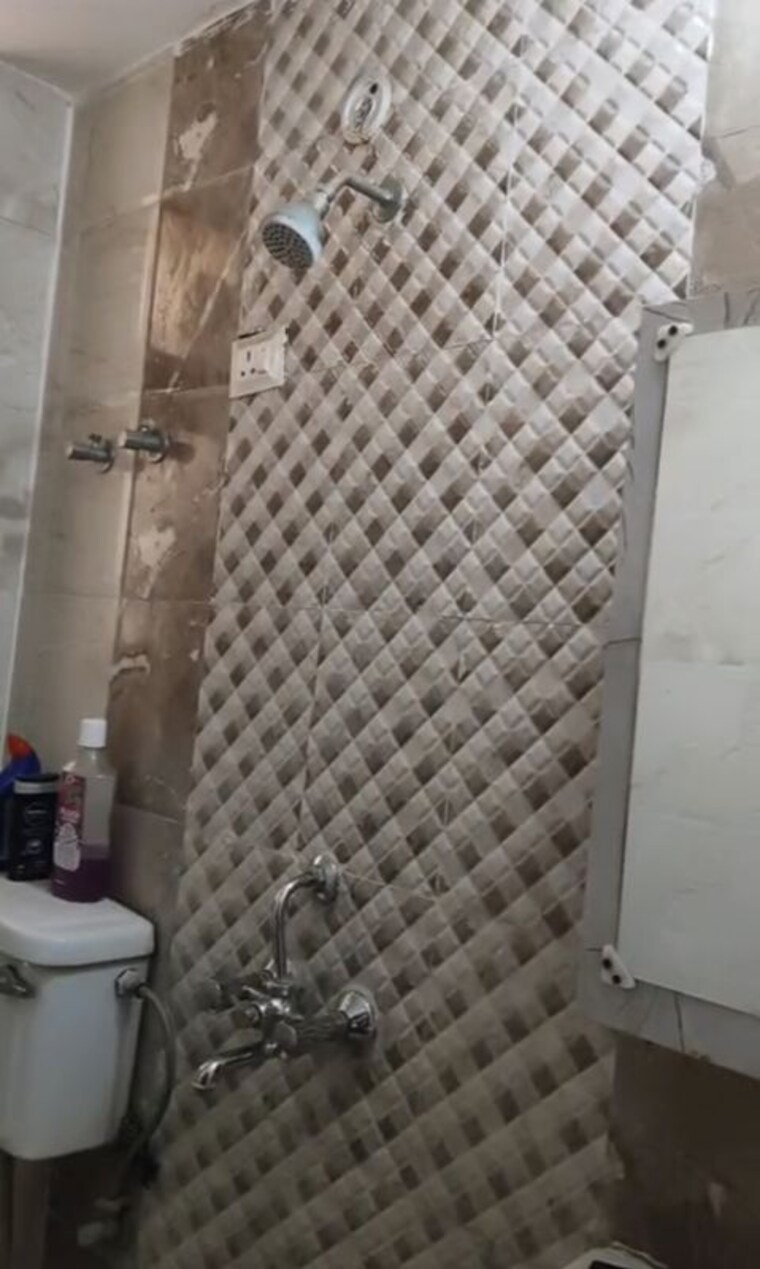 Bathroom, raj nagar extension 2 Bedroom 1250 Sq.Ft. Apartment In Raj Nagar Extension Ghaziabad 9963593
