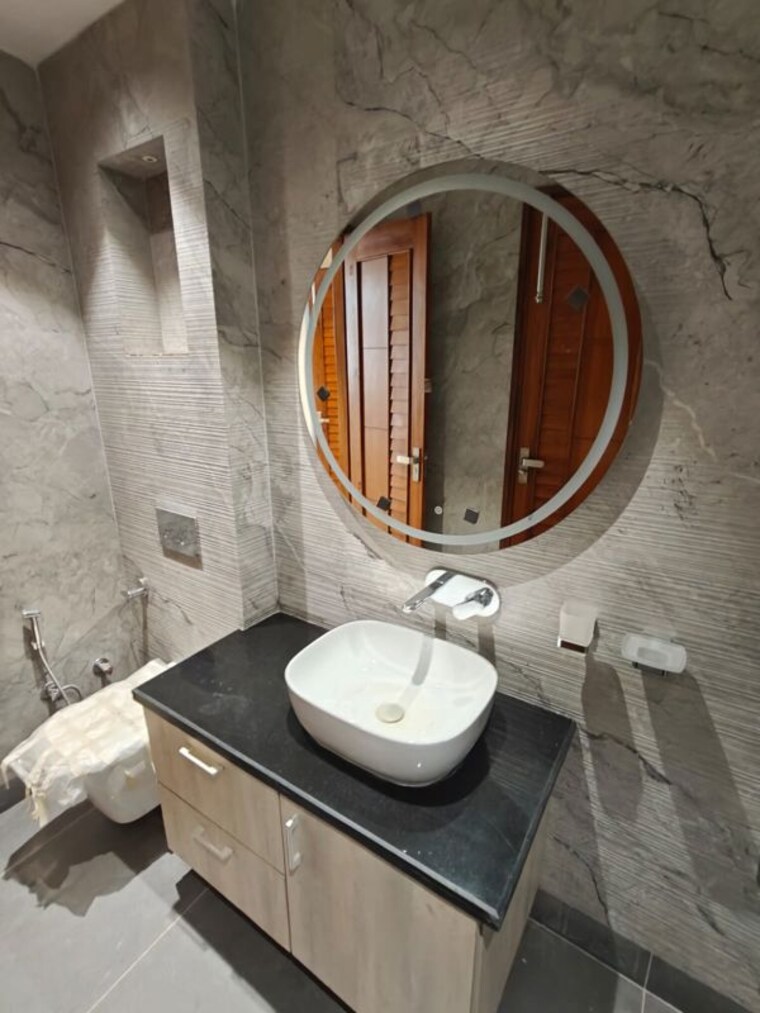 Bathroom, sector 7 dwarka 3 Bedroom 1600 Sq.Ft. Apartment In Sector 7 Dwarka Delhi 9963613