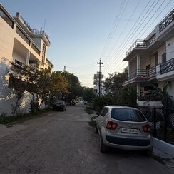6 BHK + Servant Room Independent House For Sale in Eldeco Sanskriti Enclave