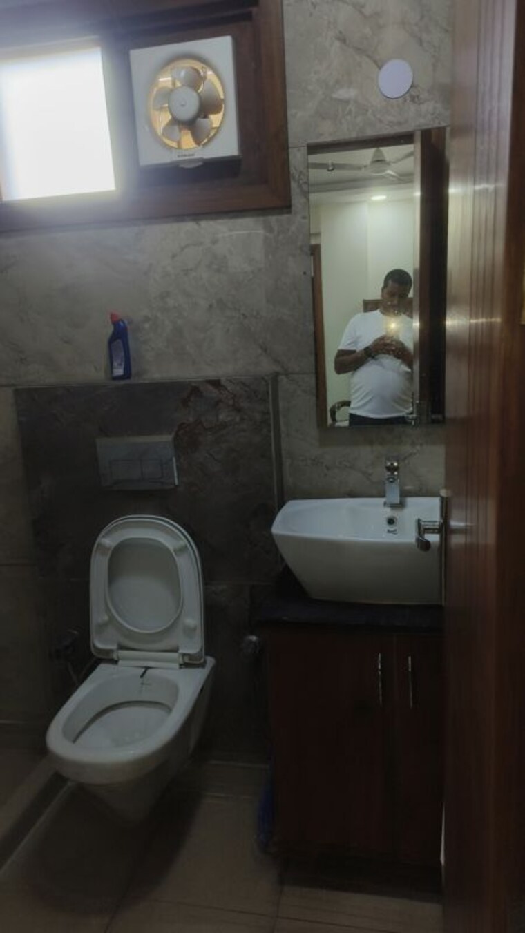 Bathroom, old rajinder nagar Pg For Girls In Old Rajinder Nagar 9963634