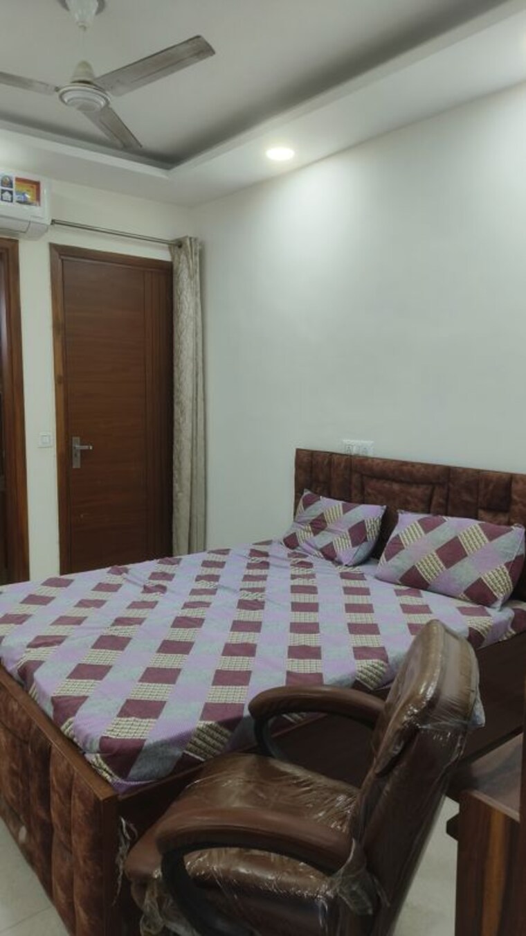 Room, old rajinder nagar Pg For Girls In Old Rajinder Nagar 9963634