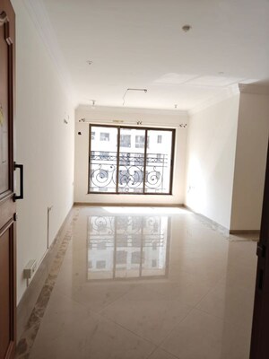 2.5 BHK Apartment For Rent in Raheja Acropolis, Deonar