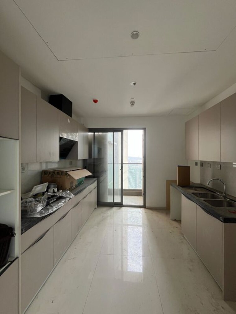 Kitchen, rustomjee-crown 4 Bedroom 2550 Sq.Ft. Apartment In Prabhadevi Mumbai 9963627