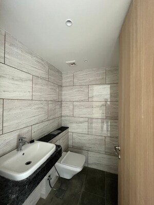 Bathroom in 4 BHK Apartment at Rustomjee Crown, Prabhadevi – for Rent