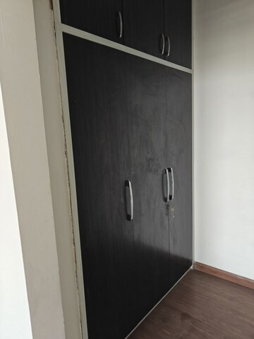 Furnished Amenities in 3 BHK Apartment at Indiabulls Centrum Park, Sector 103 – for Sale