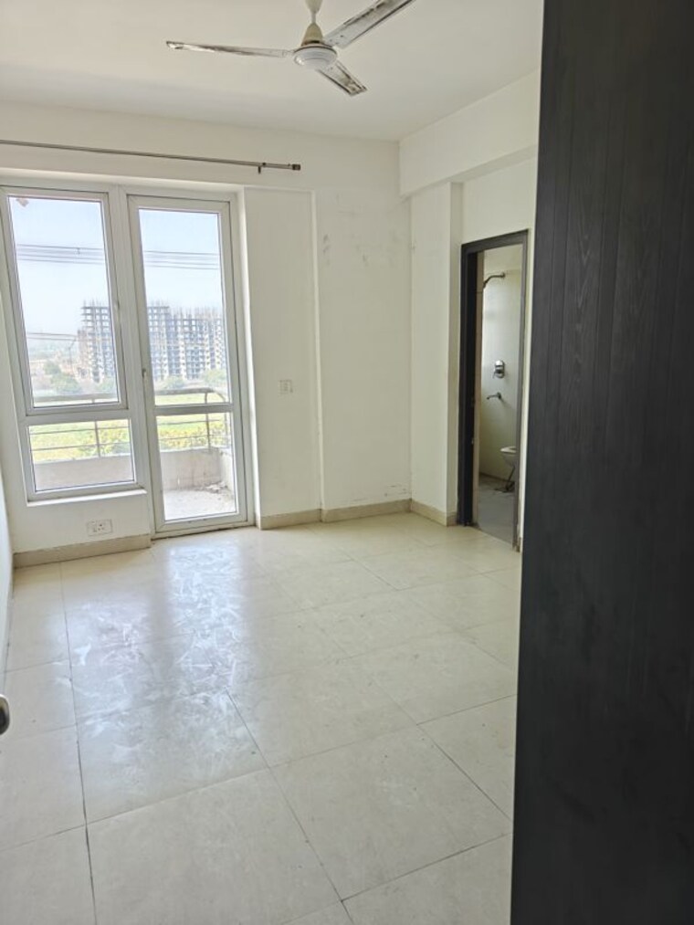 Room, indiabulls-centrum-park 3 Bedroom 1900 Sq.Ft. Apartment In Sector 103 Gurgaon 9963679