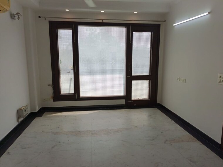 Room, greater kailash i 1 Bedroom 750 Sq.Ft. Apartment In Greater Kailash I Delhi 9963685