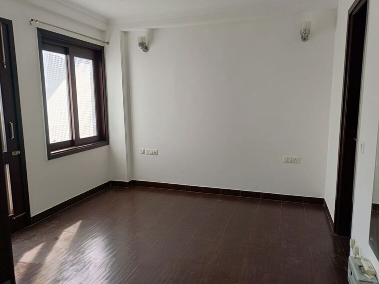 Room, greater kailash i 1 Bedroom 750 Sq.Ft. Apartment In Greater Kailash I Delhi 9963685