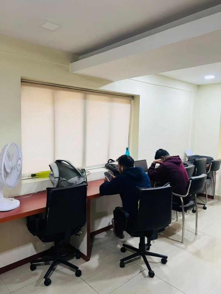 Team Area, bbd bagh Commercial Office Space 666 Sq.Ft. In Bbd Bagh Kolkata 9963688