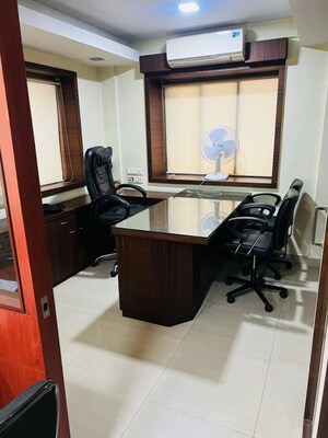  Office Space For Rent in Bbd Bagh