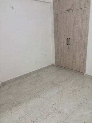 Room in 2 BHK Builder Floor at Smart World Gems, Sector 89 – for Sale