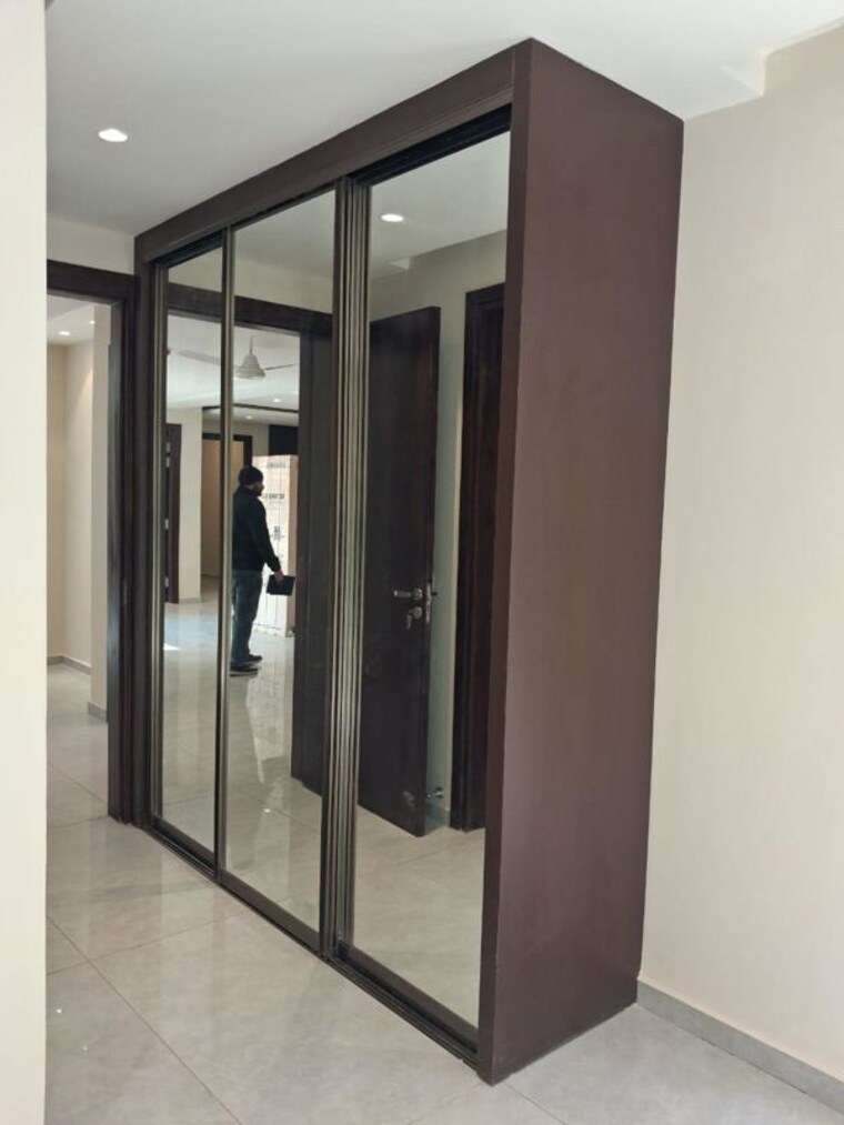 Room, sector 82 a 4 Bedroom 3600 Sq.Ft. Apartment In Sector 82 A Mohali 9963672